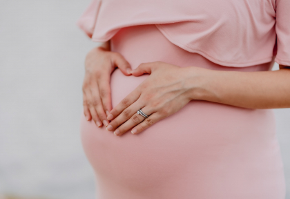 Femme enceinte @juanencalada sur unsplash